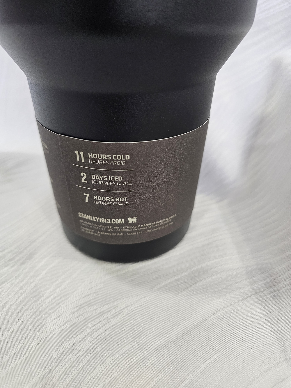 Stanley Black Travel Mug with Iridescent Purple Logo NEW - Picture 7 of 8